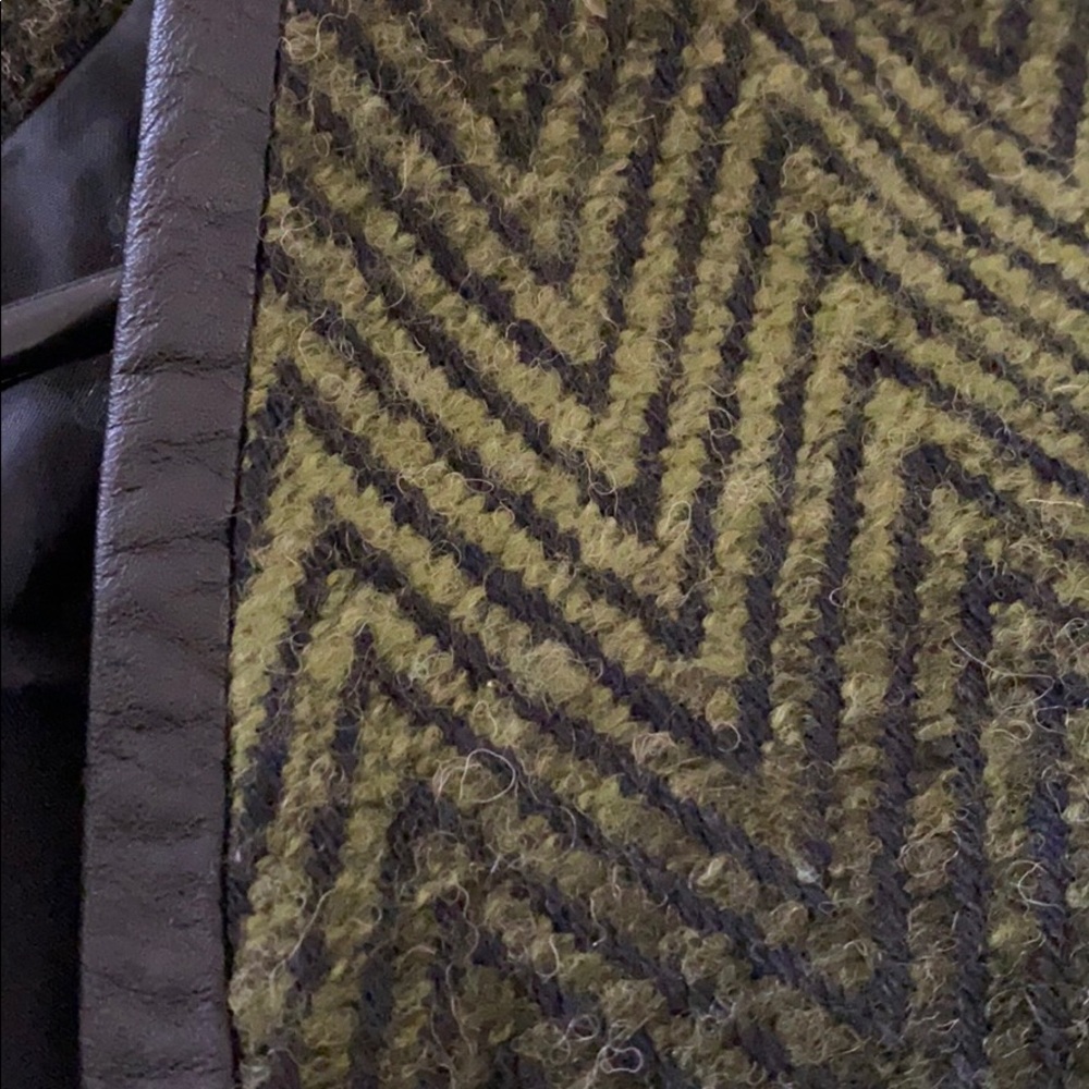 Evette & K jacket - Picture 7 of 7